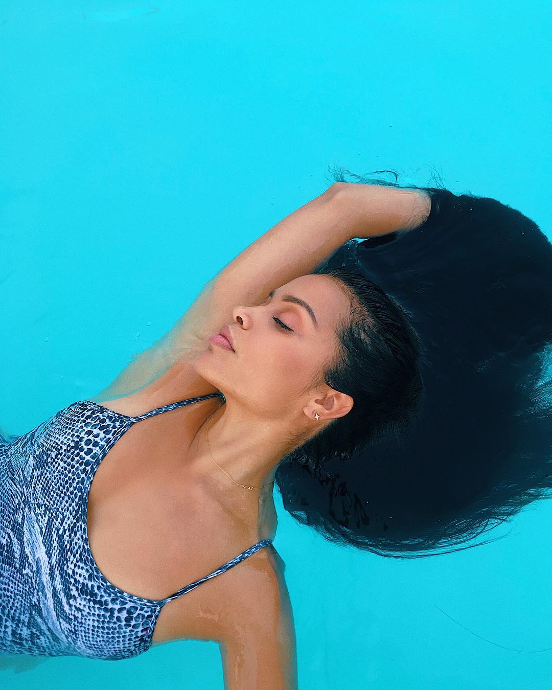 Top 20 Hottest Latin Women 85 Mirtha Michelle passionate in water
