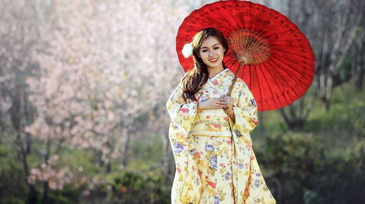 cute Japanese woman in kimono