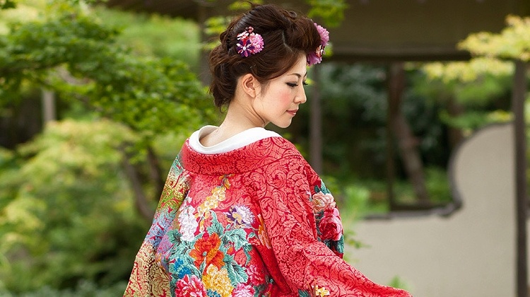 japanese girl on wedding attire kimono