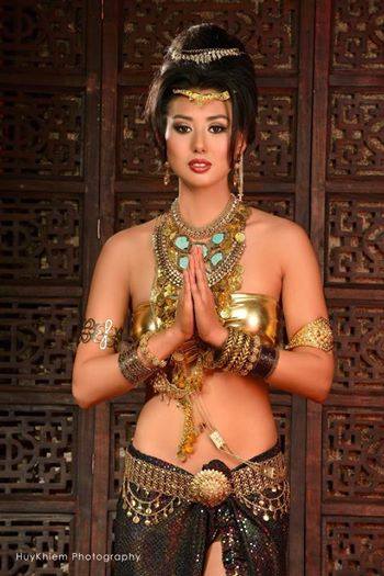 20+ Hottest Cambodian Women - View Pictures & Bios 60 Kelleen Lim Chea in a Khmer clothing