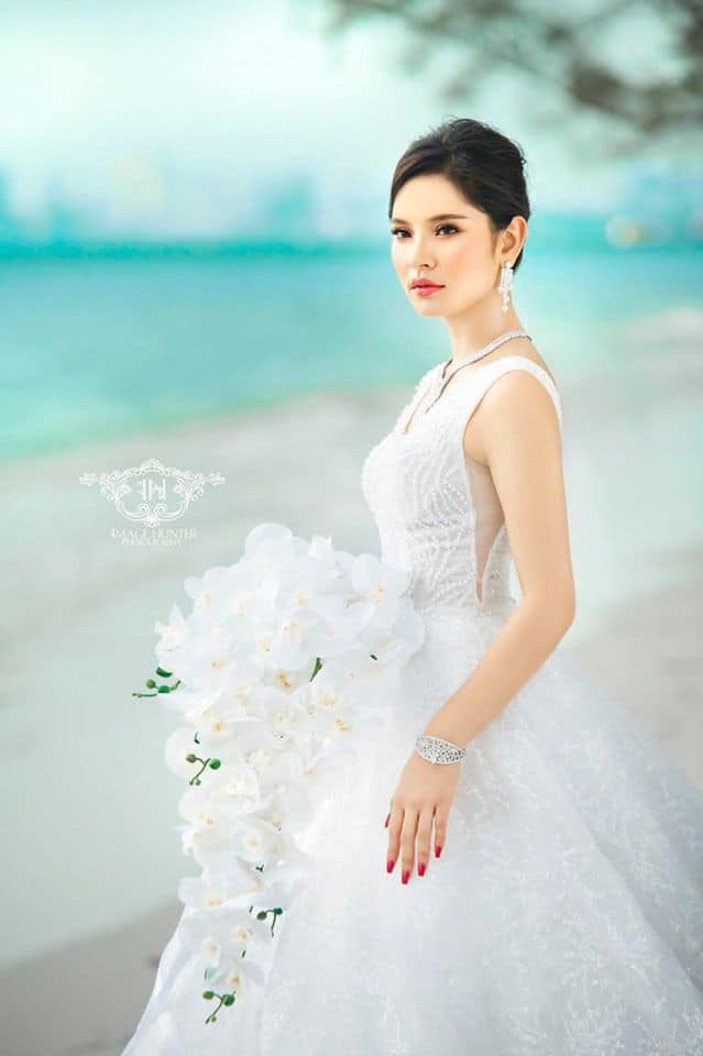 20+ Hottest Cambodian Women - View Pictures & Bios 11 Mak Sensonita classy in her wedding dress